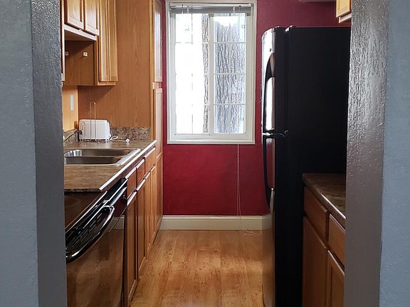4th image of 516 Grandview Ct