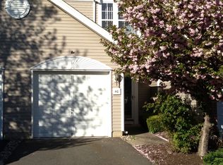 40 Augusta Dr, Columbus, NJ 08022