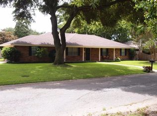 101 Newcastle Dr, Lafayette, LA 70503