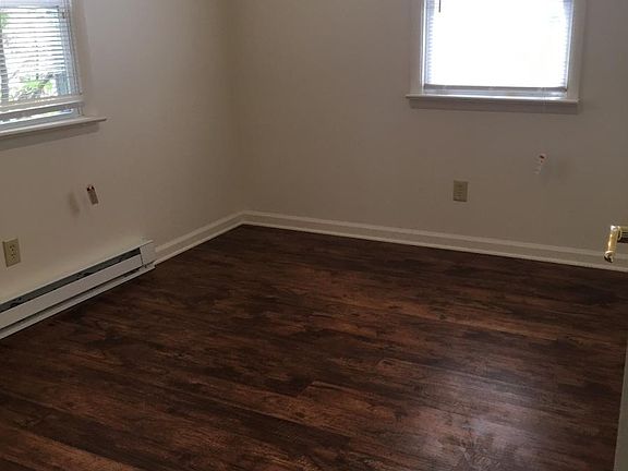 4th image of 272 S Eberly St