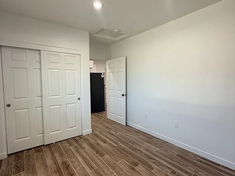 1304 W Nectarine Ave #A — Photo 5