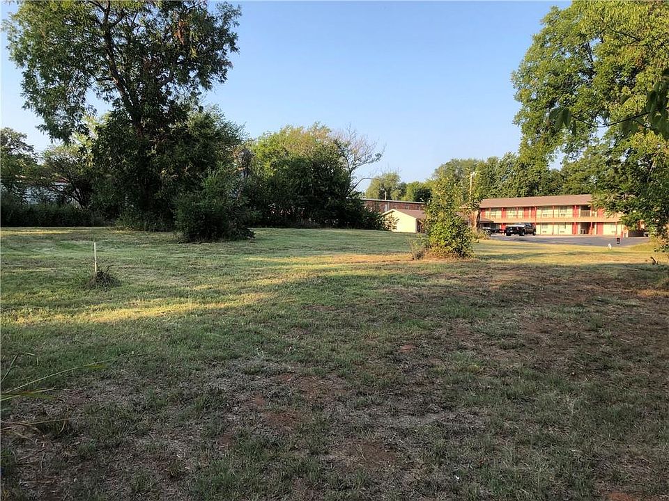 2nd image of 1004 S Chickasaw St Lot N1/2 12 And 13