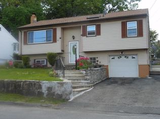 23 Briarwood Dr, Danbury, CT 06810