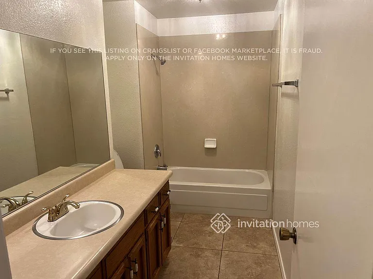460 Pelican Pl — Photo 8