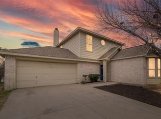 901 Dixon Ln, Denton, TX 76207