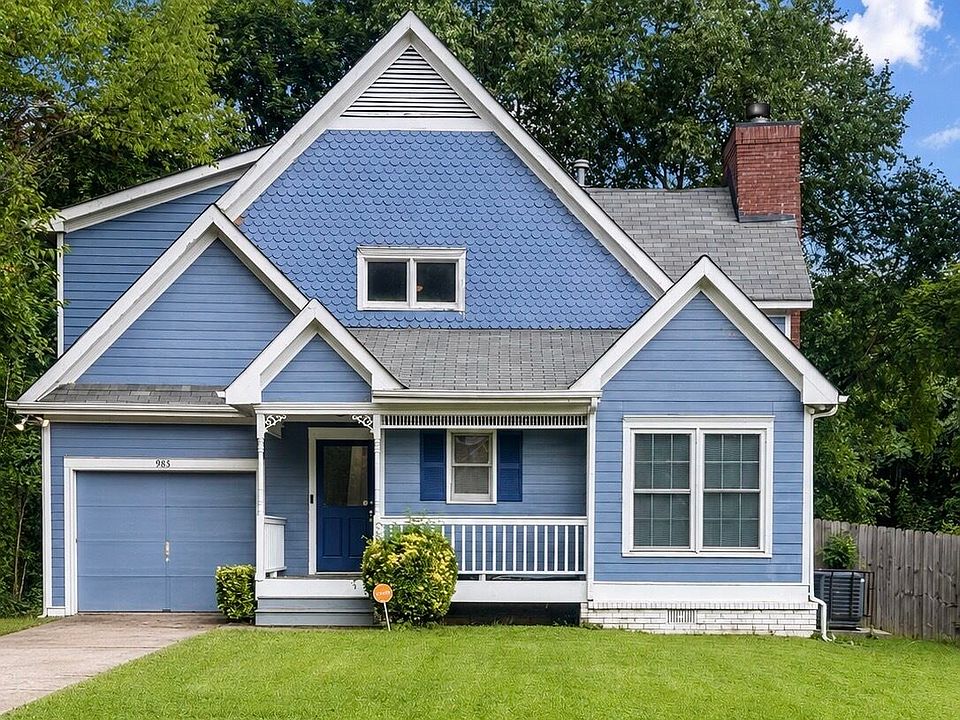 1st image of 985 Oak St SW
