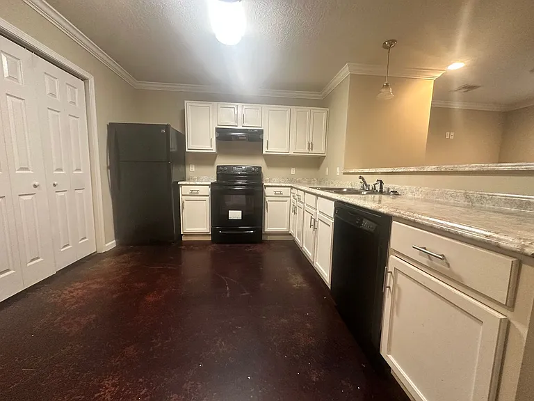 2129 Cline St — Photo 13