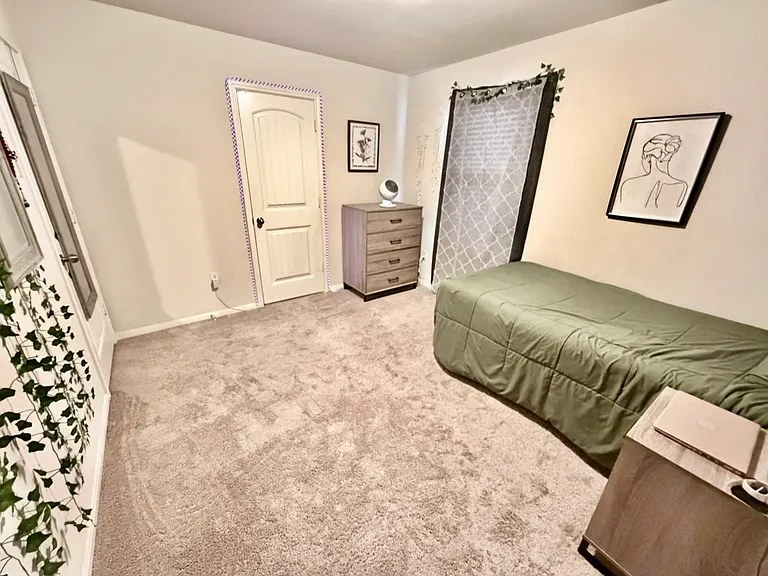 726 Liard River Rd — Photo 11