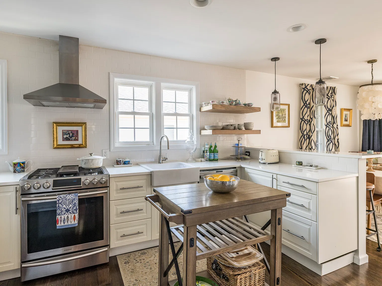 Quintessential Southampton Village Cottage — Photo 4