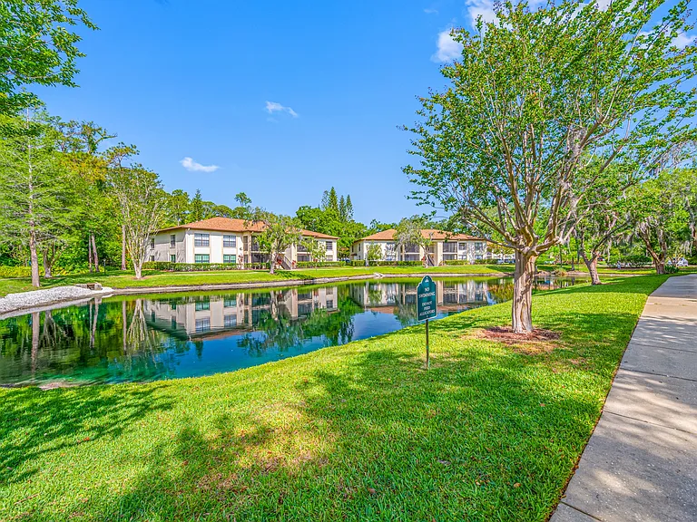 3301 Crystal Ct #D — Photo 39