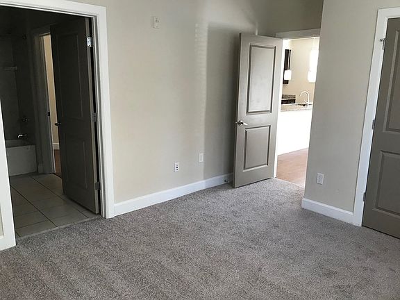 4th image of 1129 Lake Baldwin Ln Unit 101