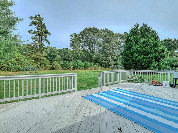 3rd image of 46 Pebble Beach Dr