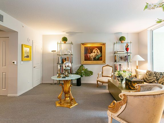 5th image of 403 S Sapodilla Ave APT 215