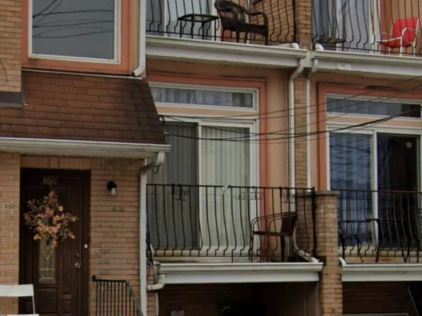 362 Sand Ln, Staten Island, NY 10305