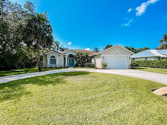 2nd image of 5013 SE Schooner Oaks Way