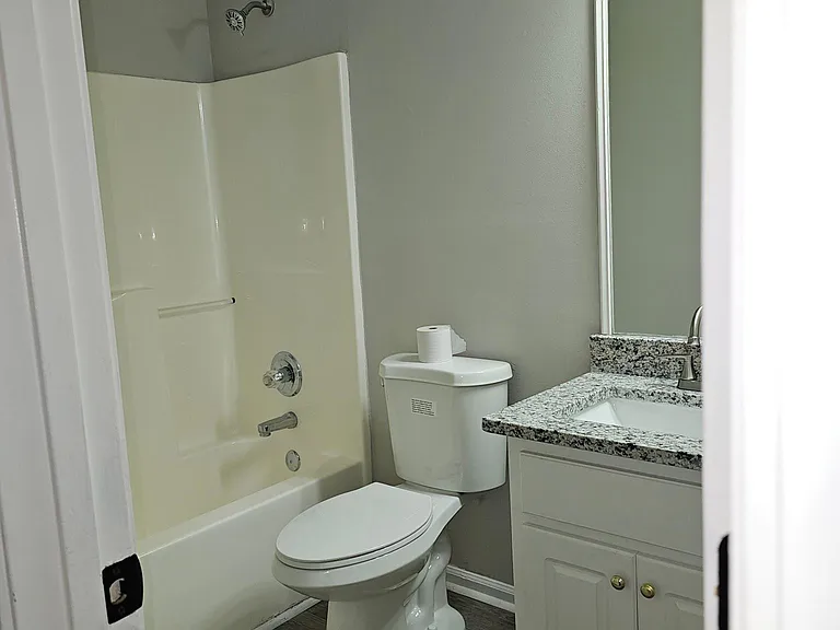 1651 White Oak Dr — Photo 16