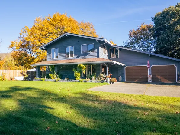 299 Foothill Blvd, Rogue River, OR 97537