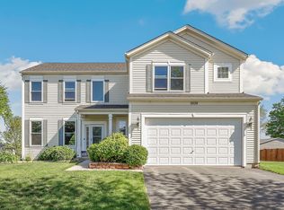 2028 Stephen St, Aurora, IL 60502