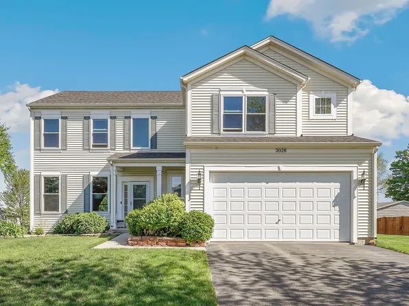 2028 Stephen St, Aurora, IL 60502
