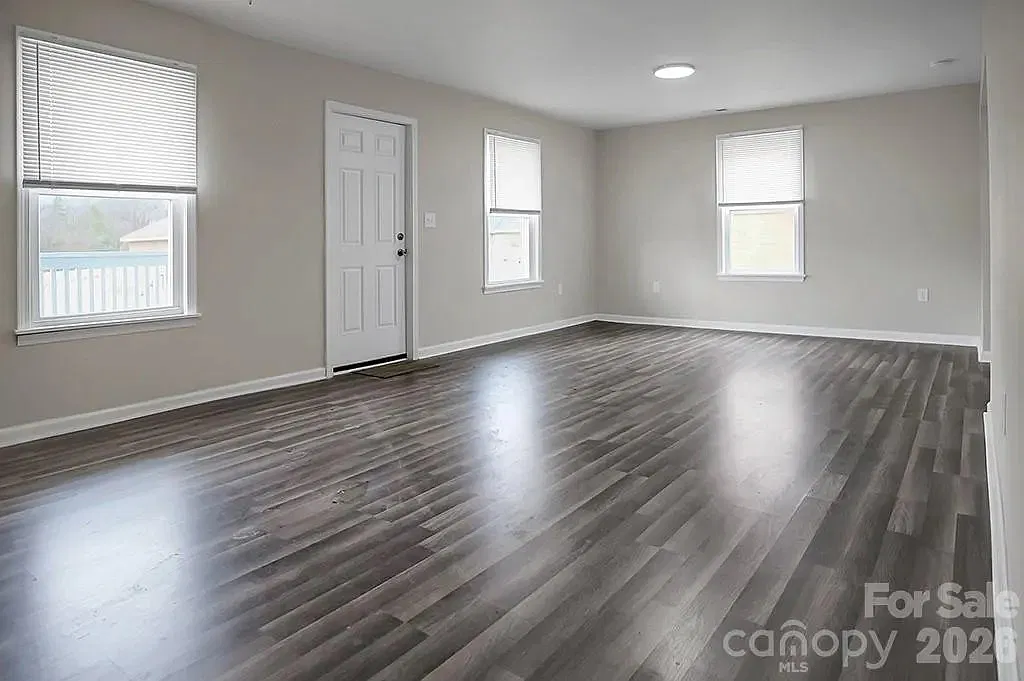 3 bed, 1134 sqft, $1,600 — Photo 4