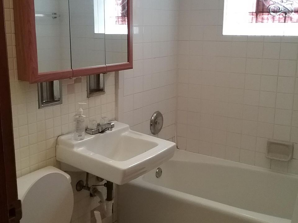 2nd image of 13024 Honore St APT Gw