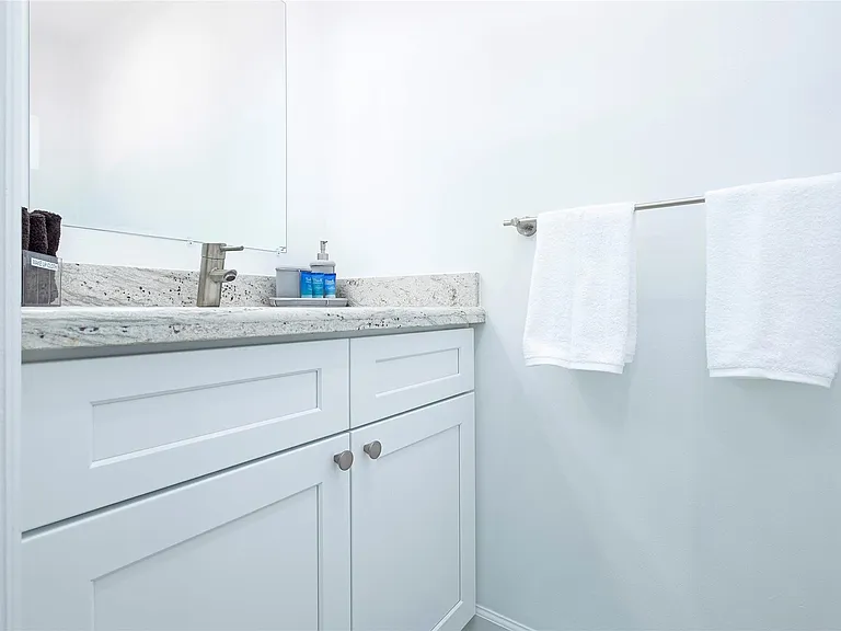 1240 SW 13th Cir — Photo 34