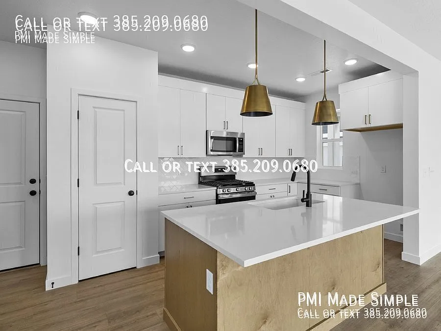 Beautiful 3 Bedroom Home in New Highland Neighborhood! — Photo 3
