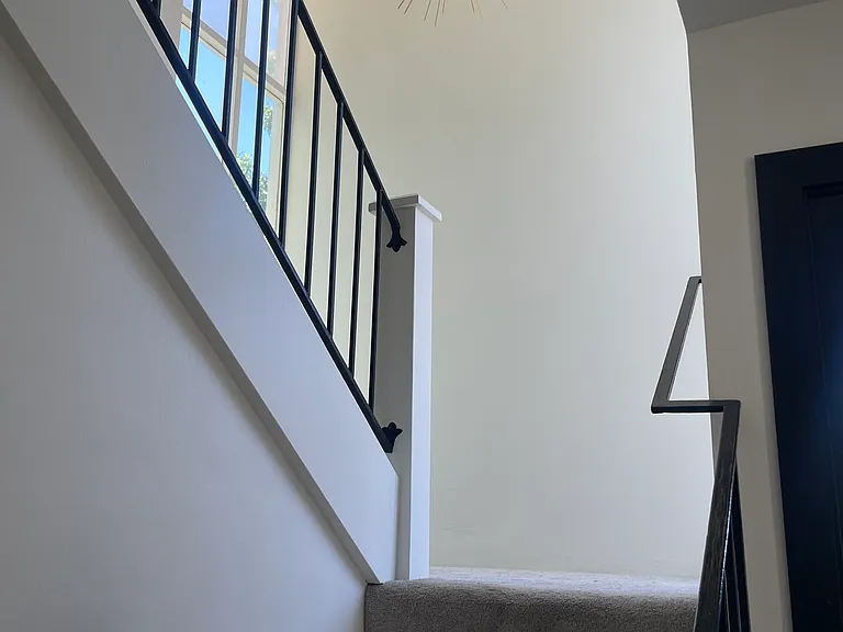 32001 Waterside Ln — Photo 3