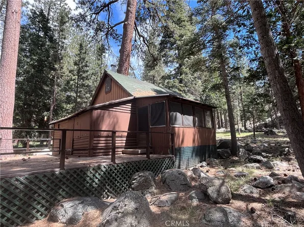 66 Southfork Rd, Angelus Oaks, CA 92305