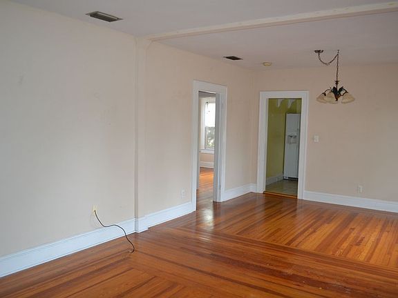 3rd image of 3420 E Grant Ave
