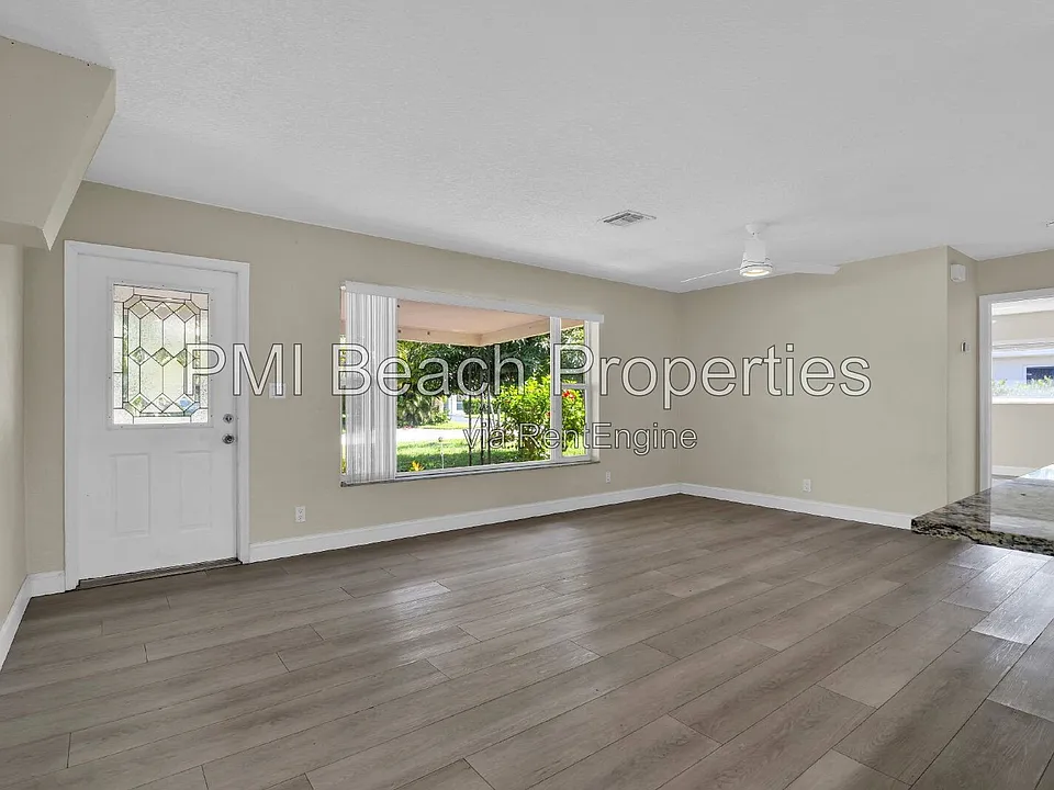 350 NE 29th St