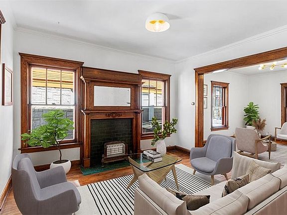 5th image of 3323 Charlotte St