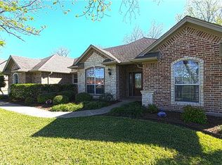 7411 Ravenswood Rd, Granbury, TX 76049