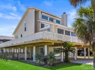 4111 Maison Rouge Ct, Galveston, TX 77554