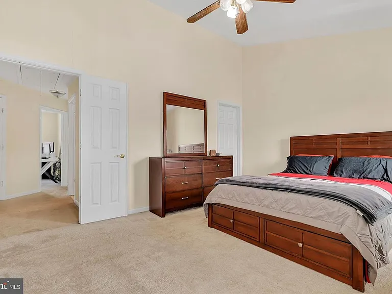 1942 Crossing Stone Ct — Photo 19