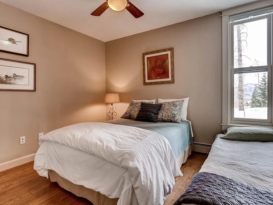 Guest bedroom