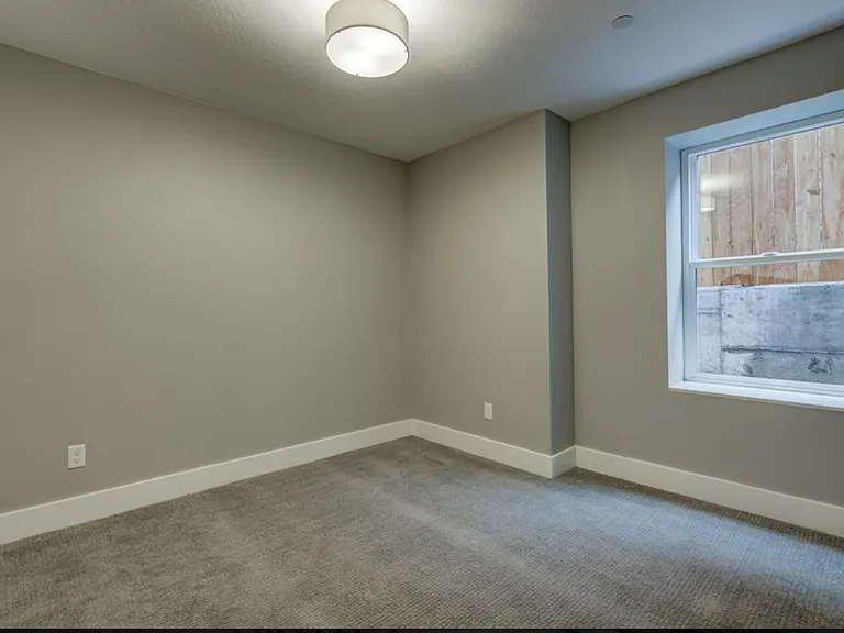 6053 NE Flanders St #6053 — Photo 7