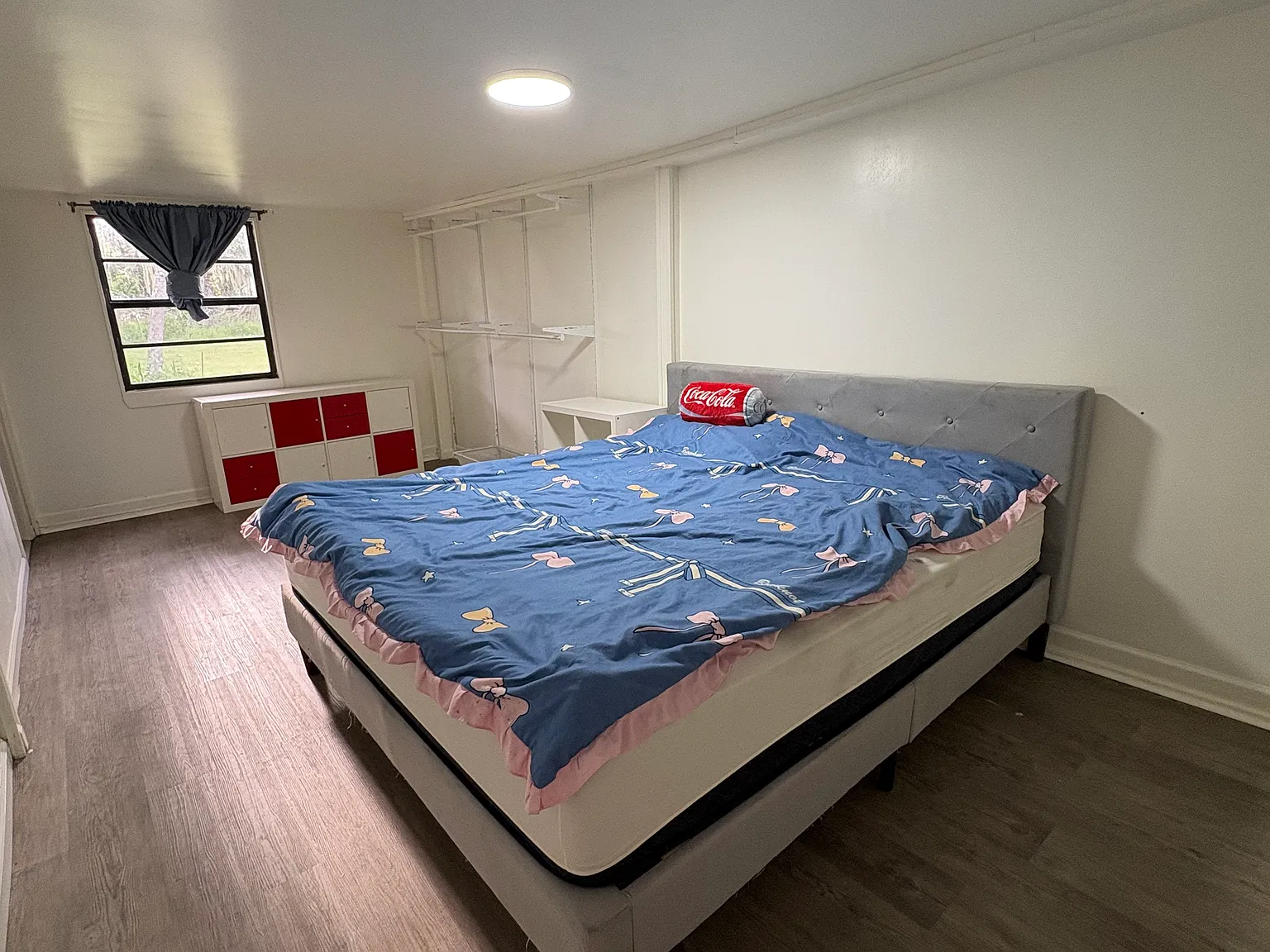 3 bed, 1000 sqft, $1,950 — Photo 4