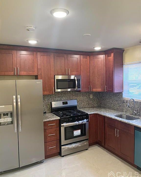 1st image of 428 Halsted St #5