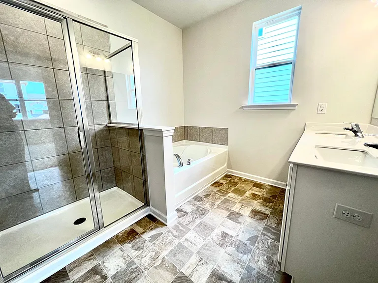 5010 Markfield Ln — Photo 10
