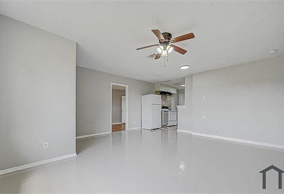 5th image of 9709 Fairland Dr