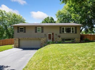 14015 40th Ave N, Plymouth, MN 55447
