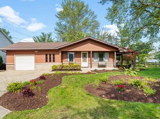 100 Ross Ave, South Elgin, IL 60177