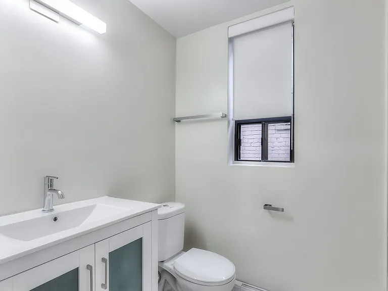 240 Durie St #305 — Photo 12