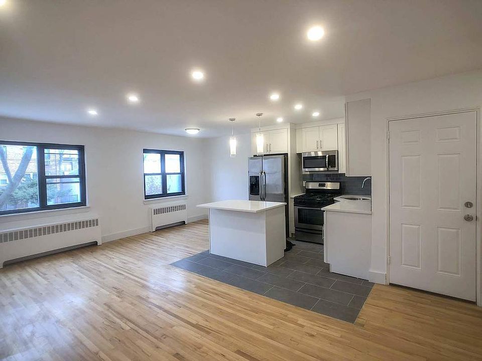 1st image of 3224 75th St #2