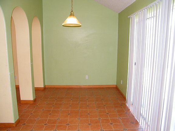 3rd image of 404 South Ave