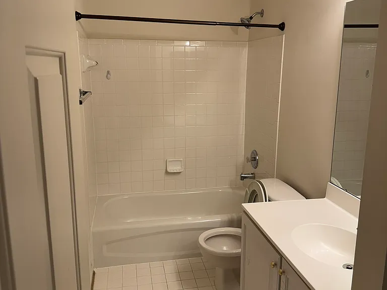 2743 Manhattan Pl — Photo 53