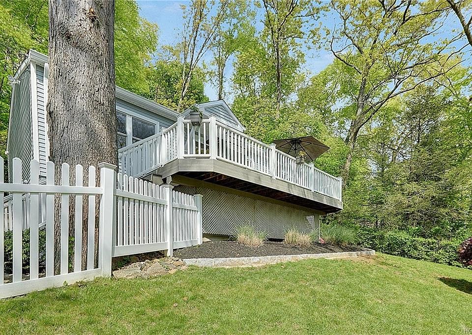2nd image of 14 Grandview Dr