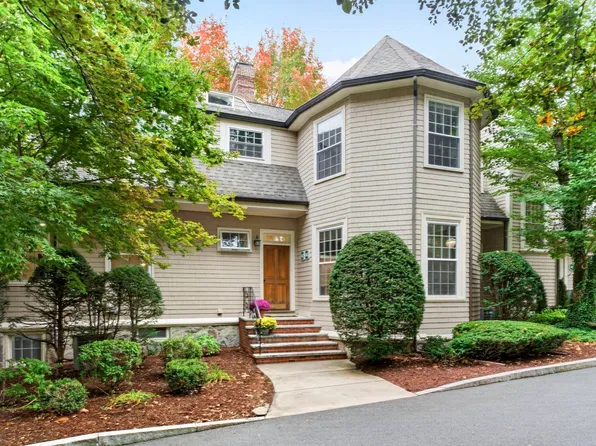333 Brush Hill Rd Unit A2, Milton, MA 02186
