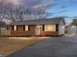 402 Sullivan Dr, Fredericksburg, VA 22405